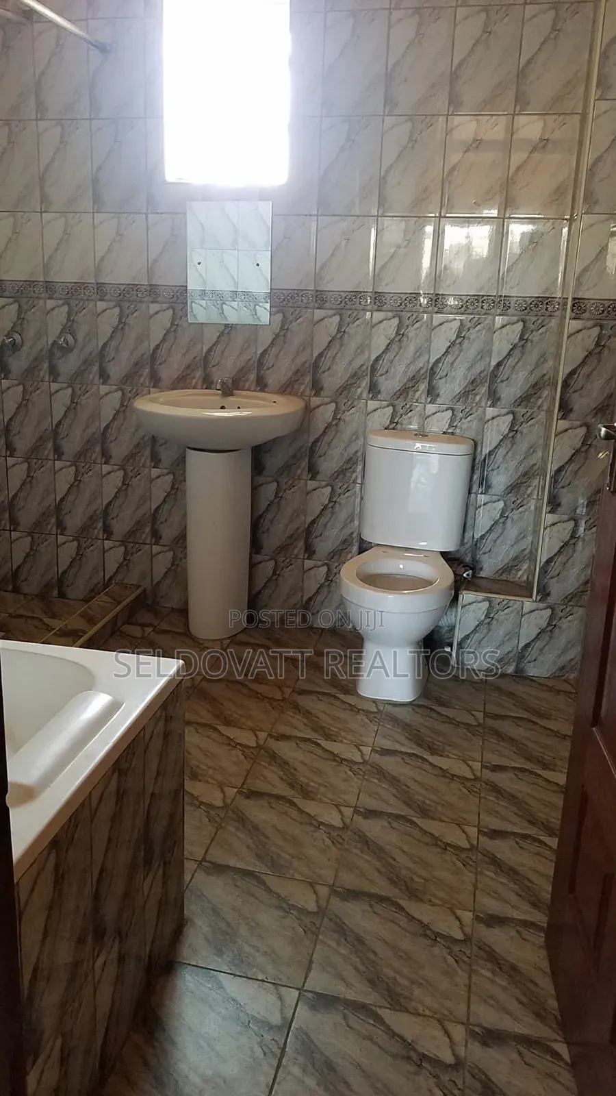 3bdrm Apartment in Naivasha Road, Riruta for rent