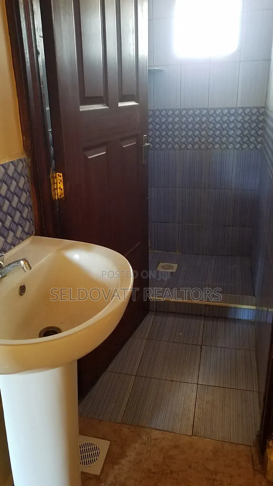 3bdrm Apartment in Naivasha Road, Riruta for rent