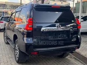 Toyota Land Cruiser Prado 2.8 2019 Matt Black