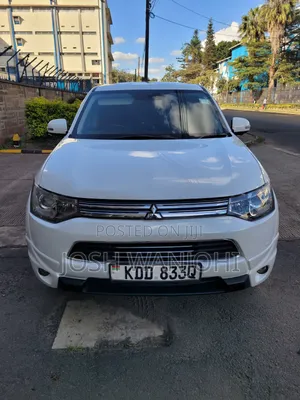 Mitsubishi Outlander 2.0 PHEV AWD 2014 White