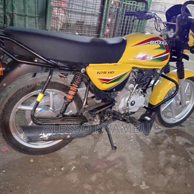 Bajaj Boxer 125 2024 Yellow - thumbnail 5