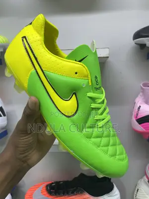 High Quality Football Boots