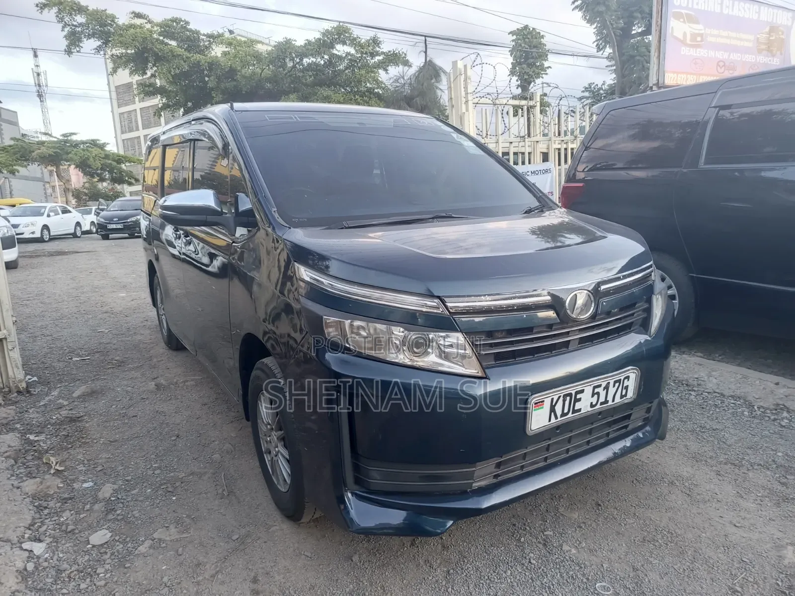 Toyota Voxy SV Premium 2014 Green