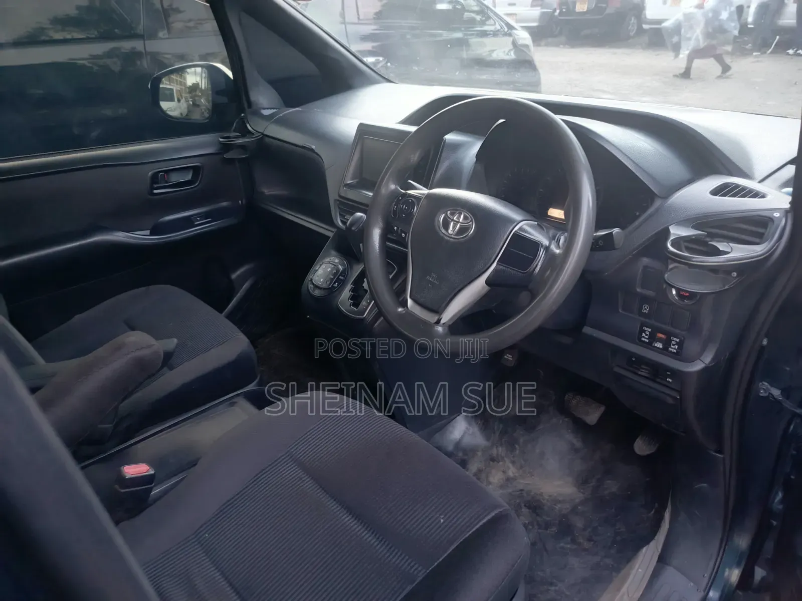 Toyota Voxy SV Premium 2014 Green