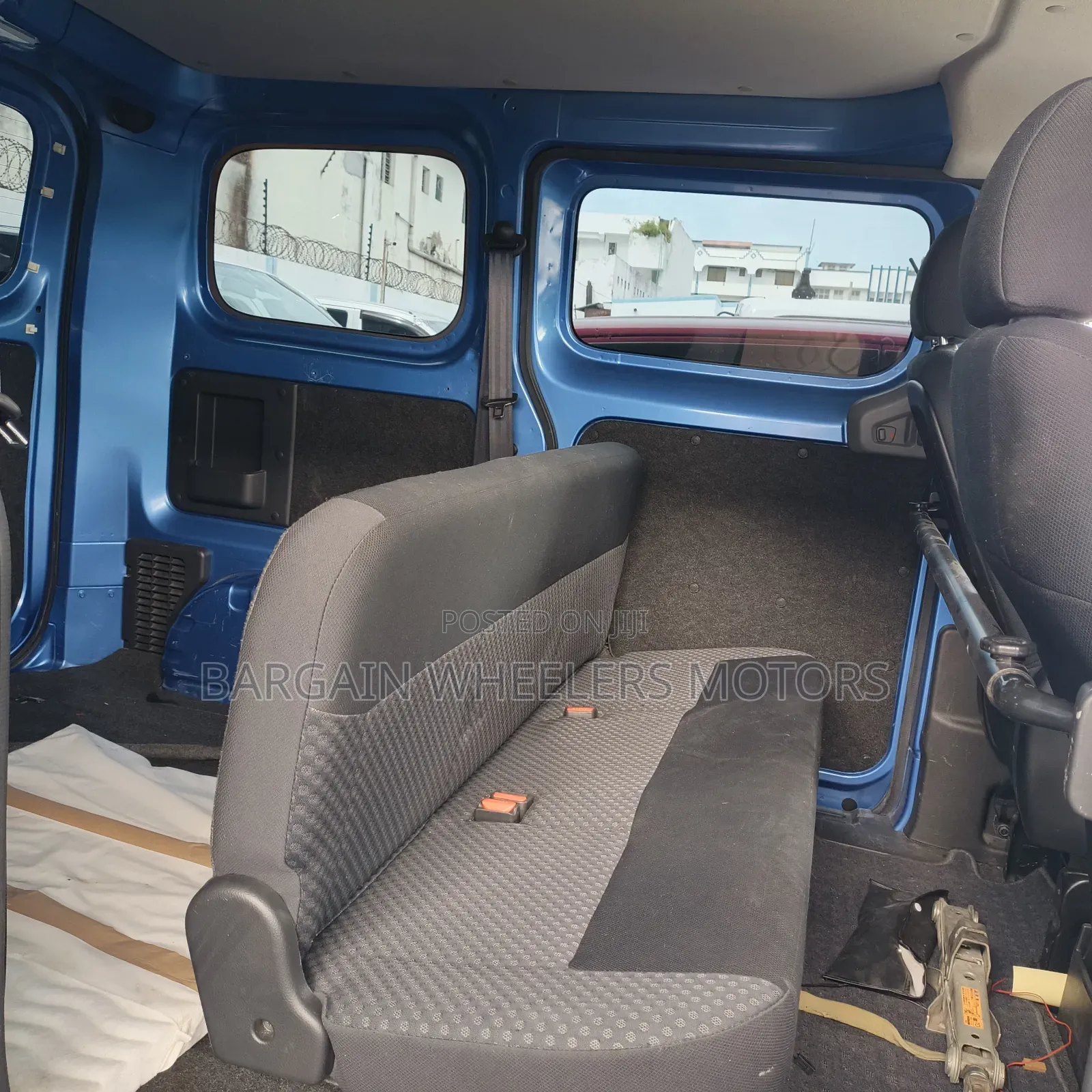 Nissan NV200 2019 Blue