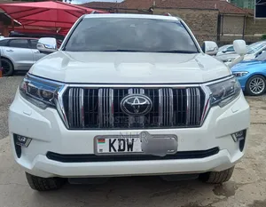 Toyota Land Cruiser Prado 2021 White