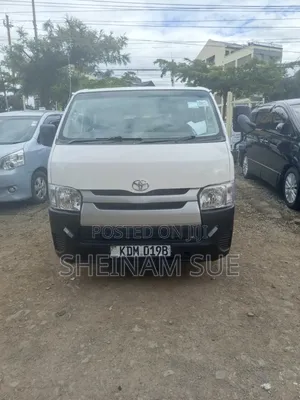 Toyota HiAce 2016 White
