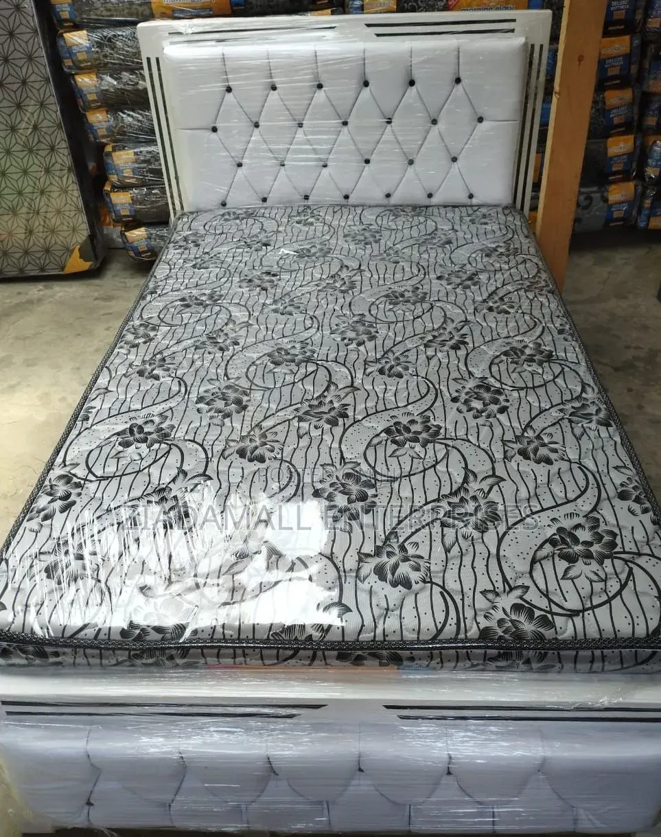 Mocket Bed,White 4x6 Mocket Bed Frame With Matching Mattress Quilted