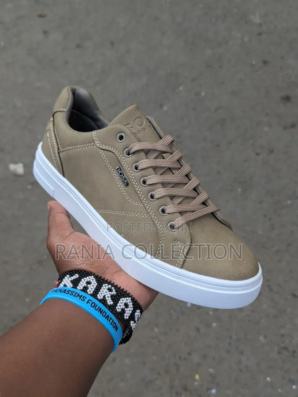 New Boss Casuals
Beige and Black