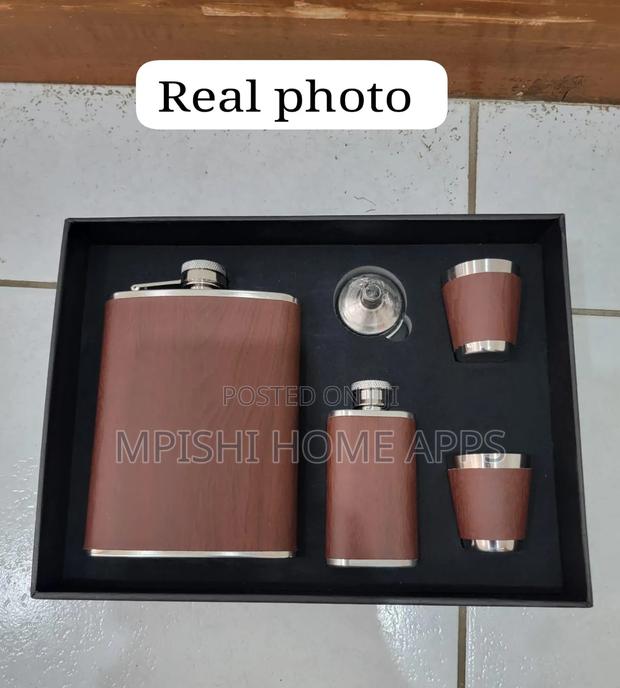 Wine Whiskey Flask Set - thumbnail 2