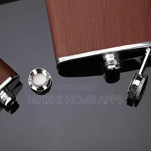 Wine Whiskey Flask Set - thumbnail 3