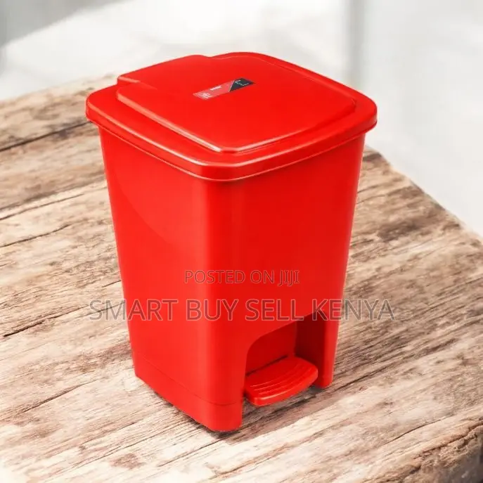 Compact Shape High Strength 30l Hard Plastic Step Pedal Waste Bin