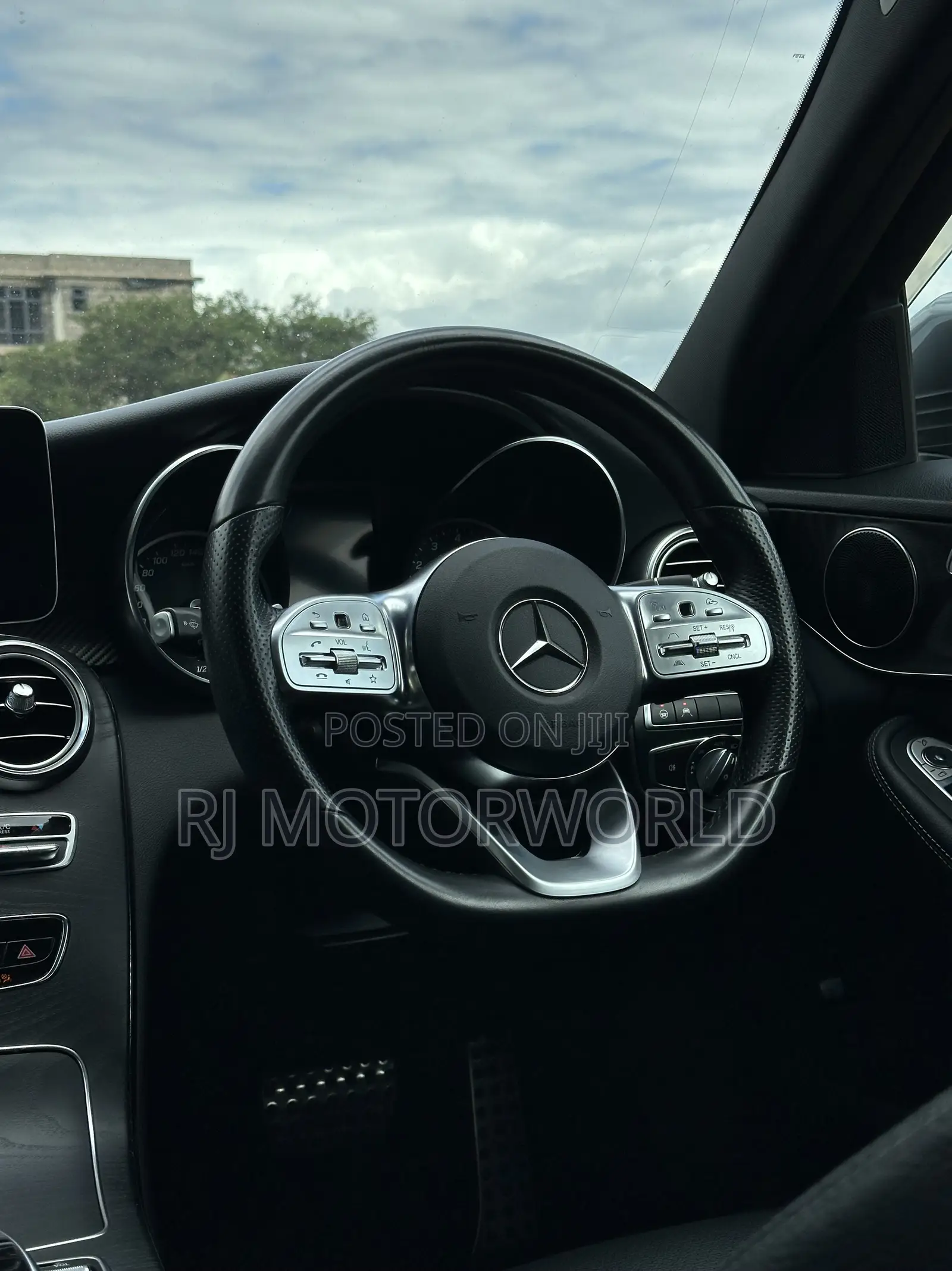 Mercedes-Benz C180 2019 Gray