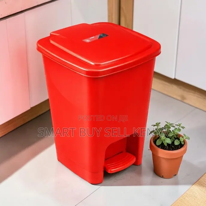 Secure Storage Smart Utility 30l Hard Plastic Step Pedal Waste Bin
