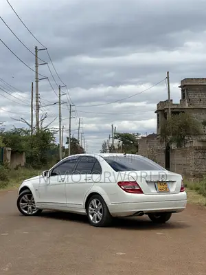 Mercedes-Benz C180 2009 Pearl