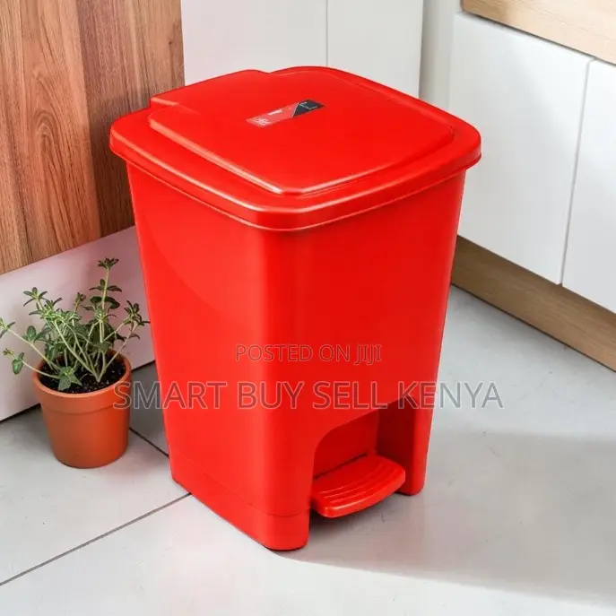 Functional Style Efficient Design 30l Hard Plastic Step Pedal Dust Bin