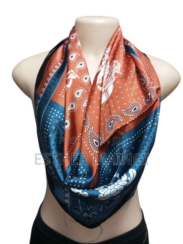 Silk Scarves and Shalws - thumbnail 17