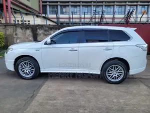Mitsubishi Outlander 2014 White