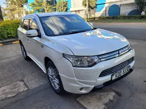 Mitsubishi Outlander 2014 White
