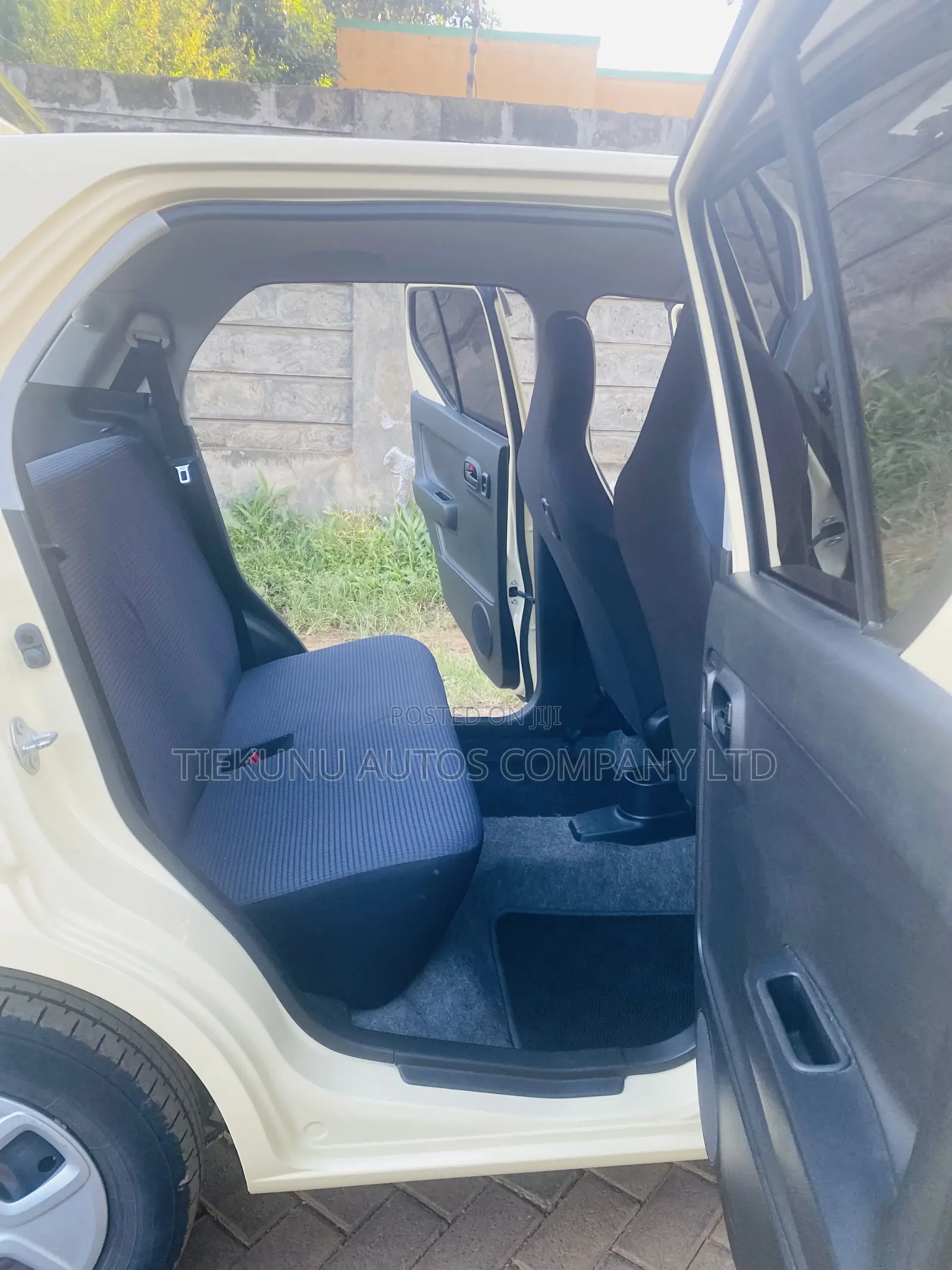 Suzuki Alto 660cc FWD 2019 Beige