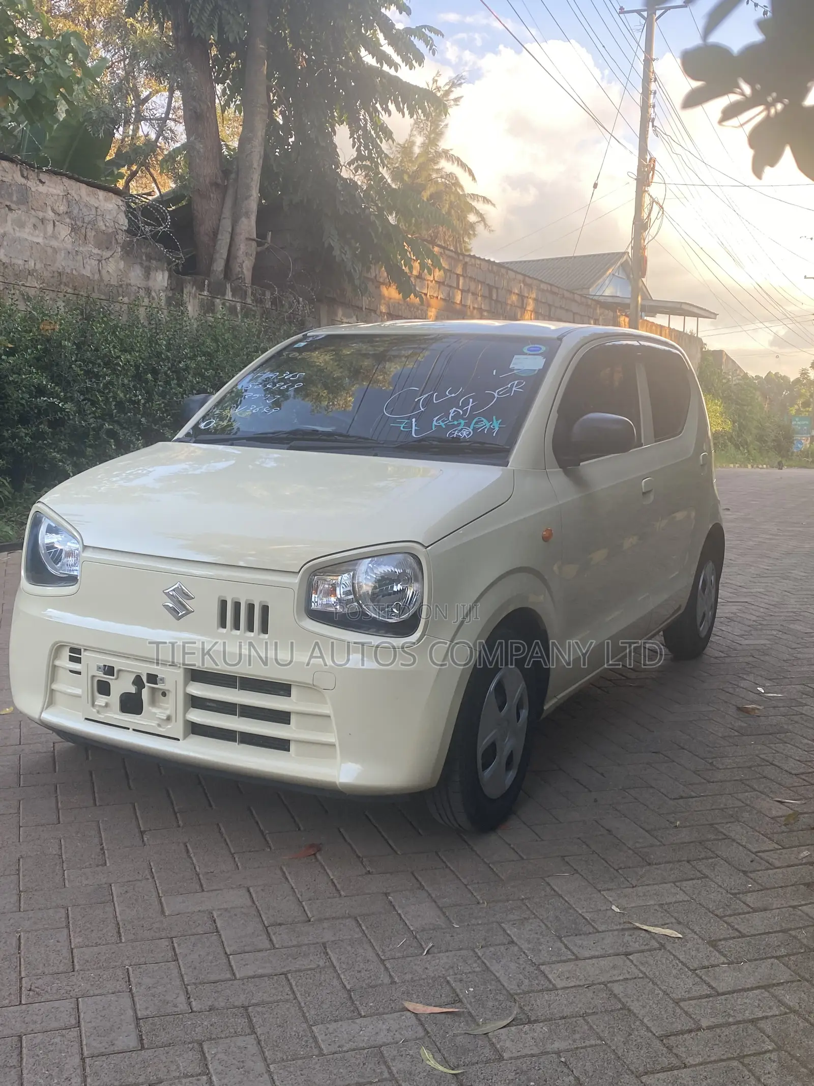 Suzuki Alto 660cc FWD 2019 Beige