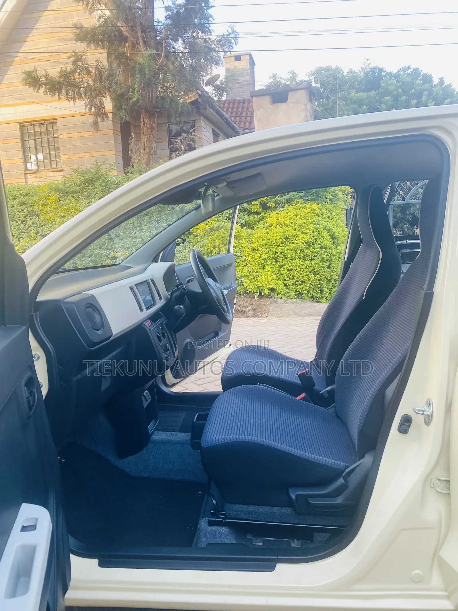 Suzuki Alto 660cc FWD 2019 Beige