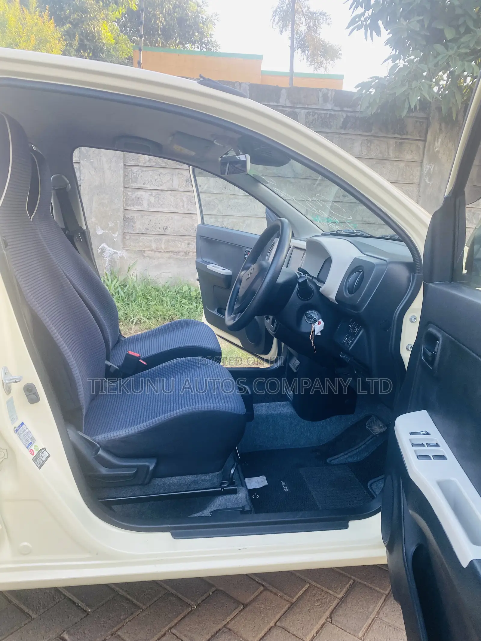 Suzuki Alto 660cc FWD 2019 Beige