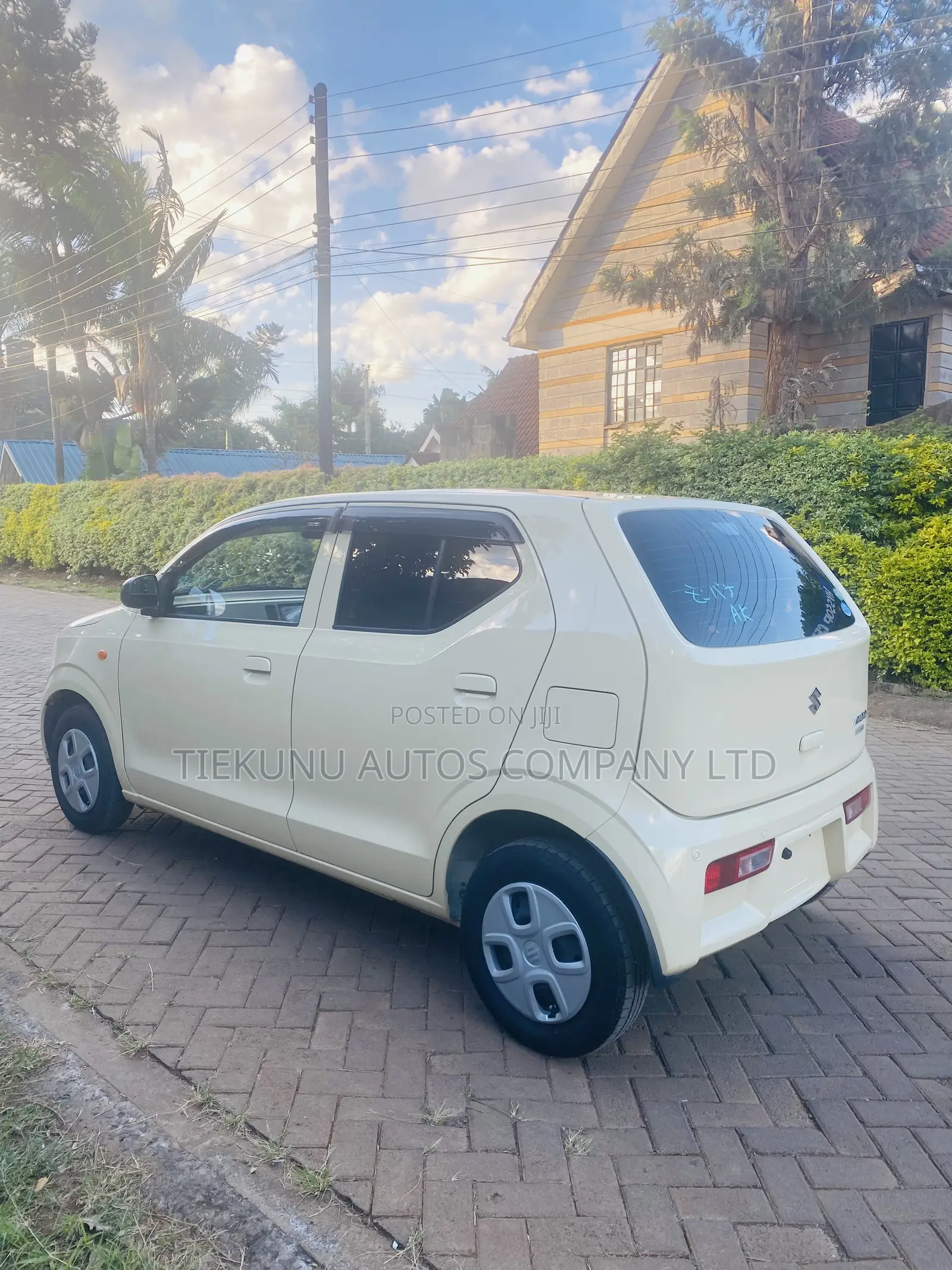 Suzuki Alto 660cc FWD 2019 Beige