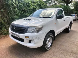 Toyota Hilux 2015 Pearl