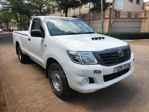 Toyota Hilux 2015 Pearl