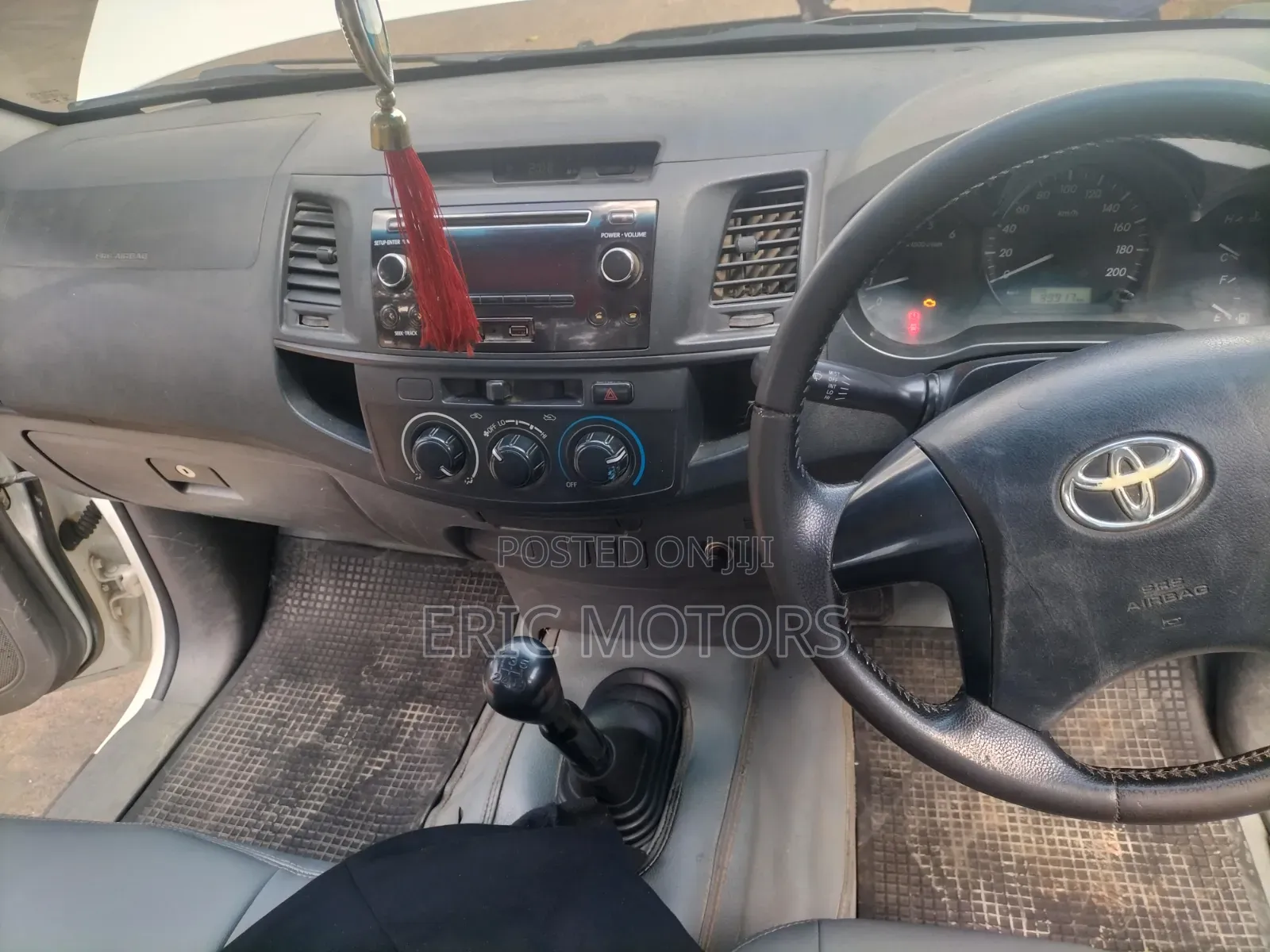 Toyota Hilux 2015 Pearl