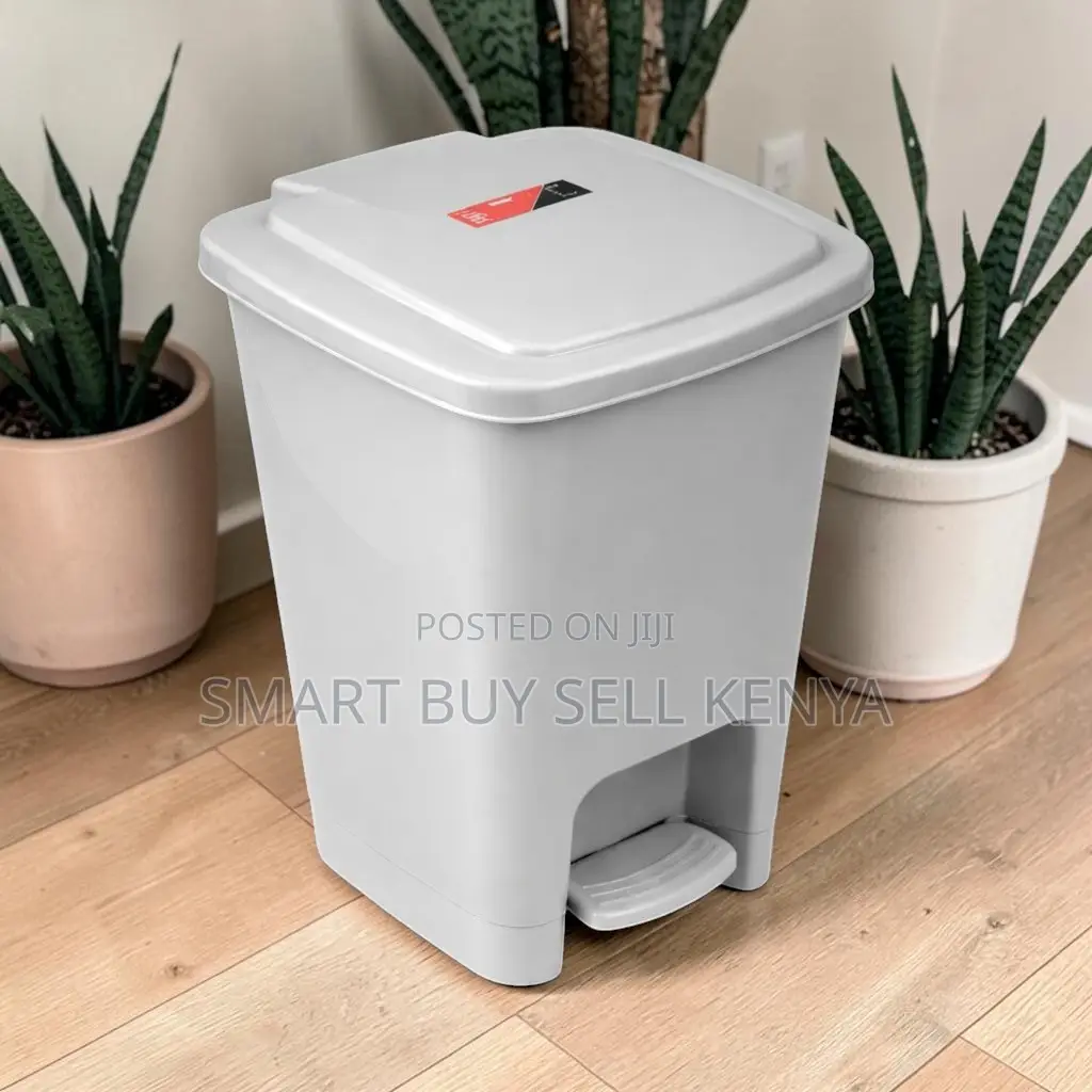 Clean Surface Rust Free 30l Hard Plastic Step Pedal Waste Garbage Bin