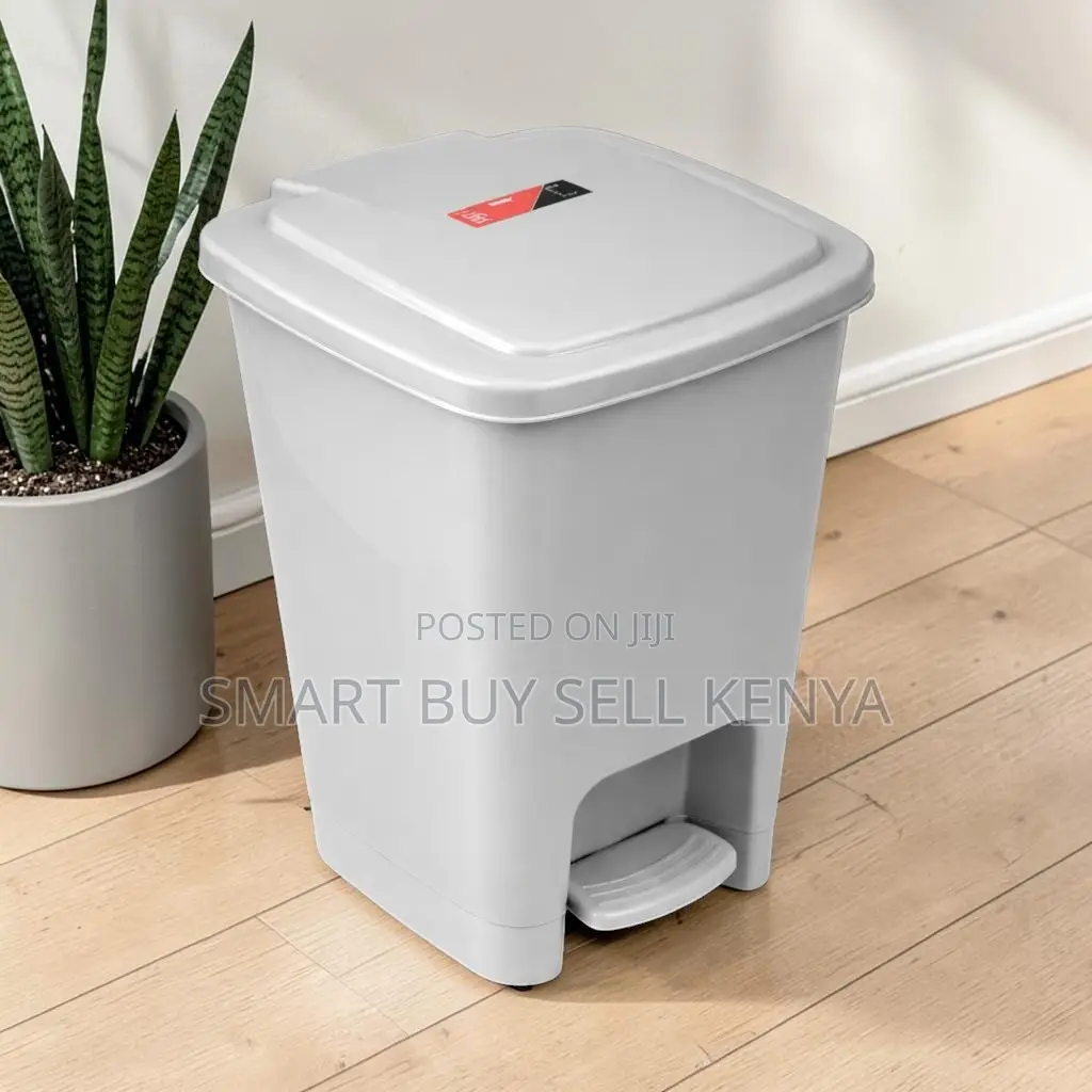 Simple Operation Stylish Look 30l Hard Plastic Step Pedal Waste Bin
