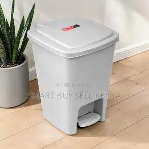 Simple Operation Stylish Look 30l Hard Plastic Step Pedal Waste Bin