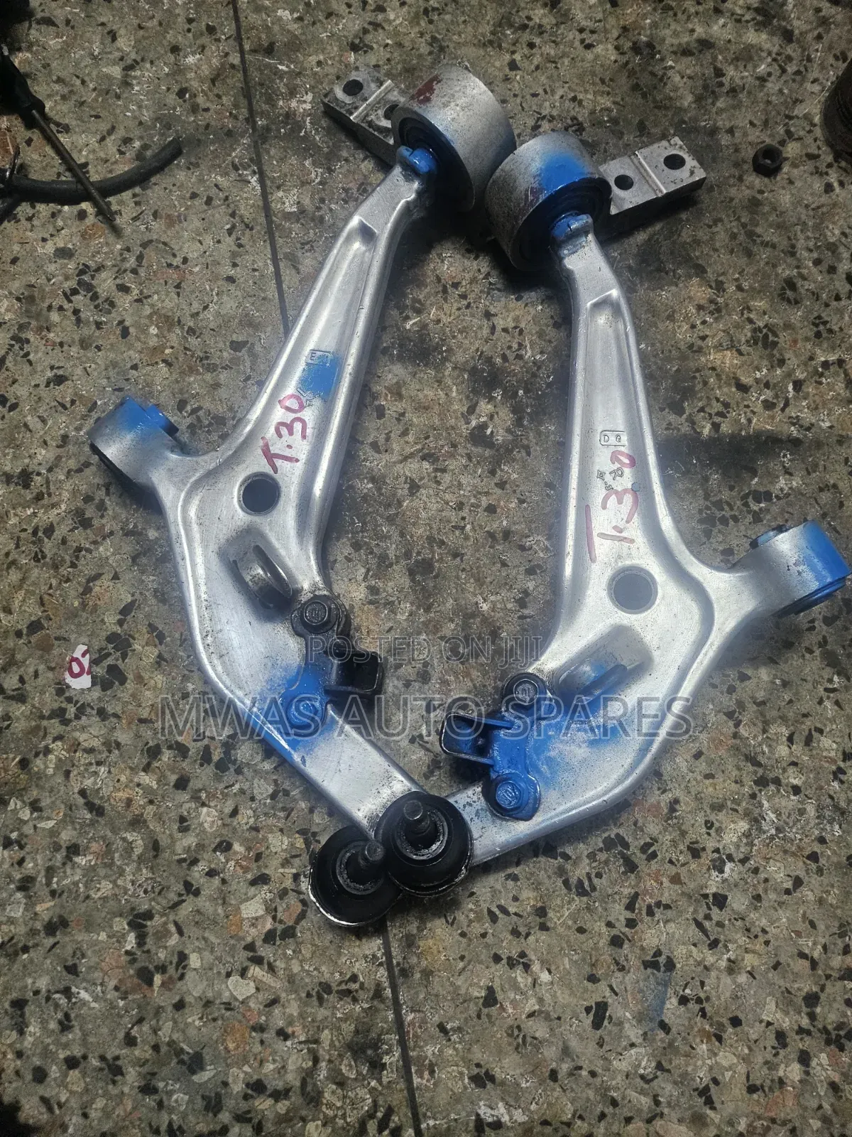 Nissan X Trail T30 Control Arm