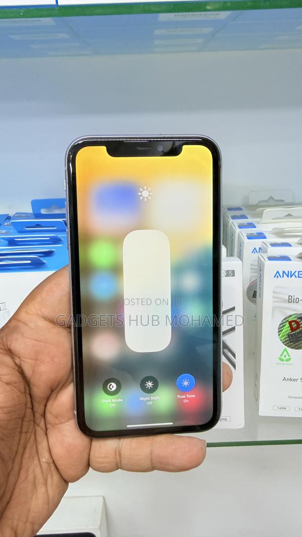 Apple iPhone 11 64 GB Purple - thumbnail 6
