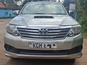 Toyota Fortuner 3.0 D AWD 2010 Silver