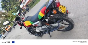 Bajaj Boxer 150 UG 2025 Red