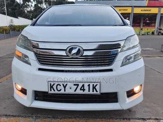 Toyota Vellfire 2012 White