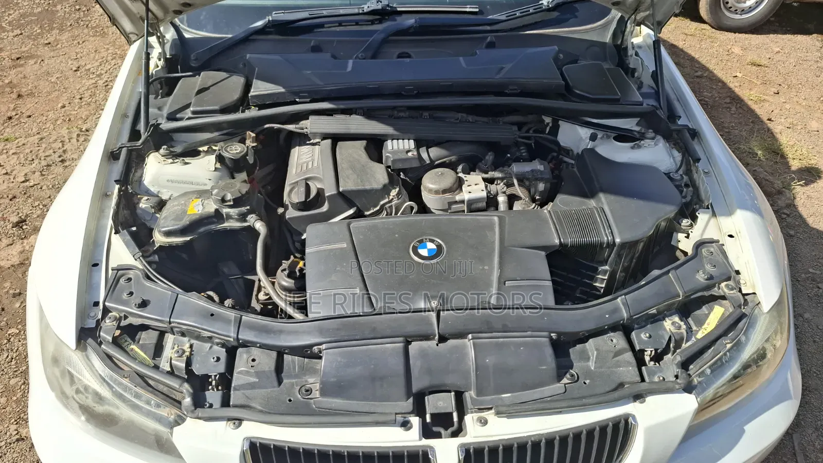 BMW 320i 2009 White