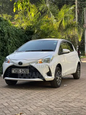 Toyota Vitz 1.0 FWD 5dr 2018 White