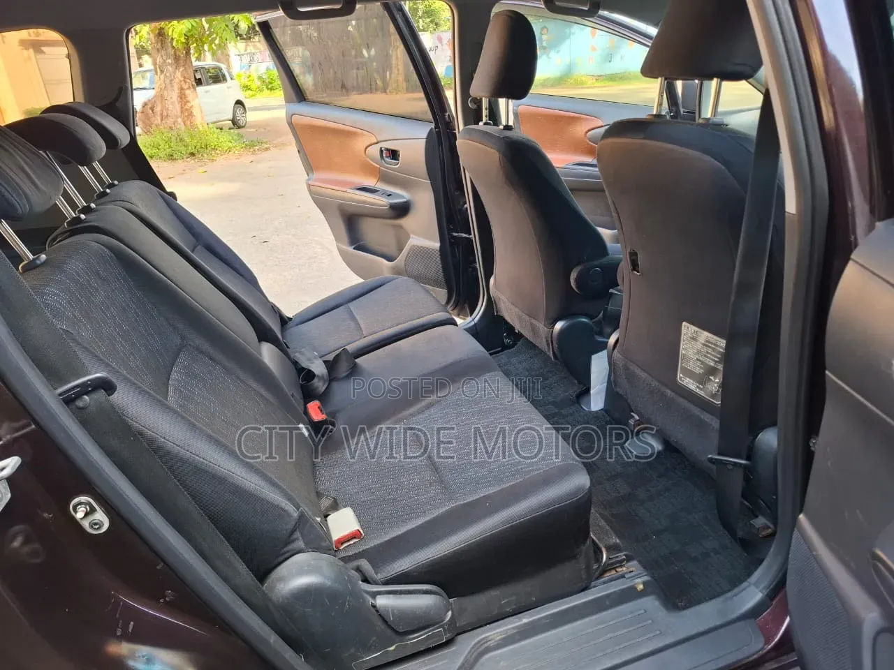 Toyota Wish 2010 Purple