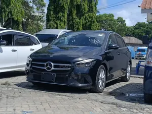 Mercedes-Benz B-Class B180 Petrol 2019 Black