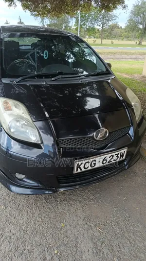 Toyota Vitz 1.0 FWD 3dr 2010 Black