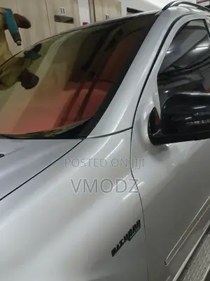 Chameleon Windscreen Film Installation/ Premium Heat Rejection