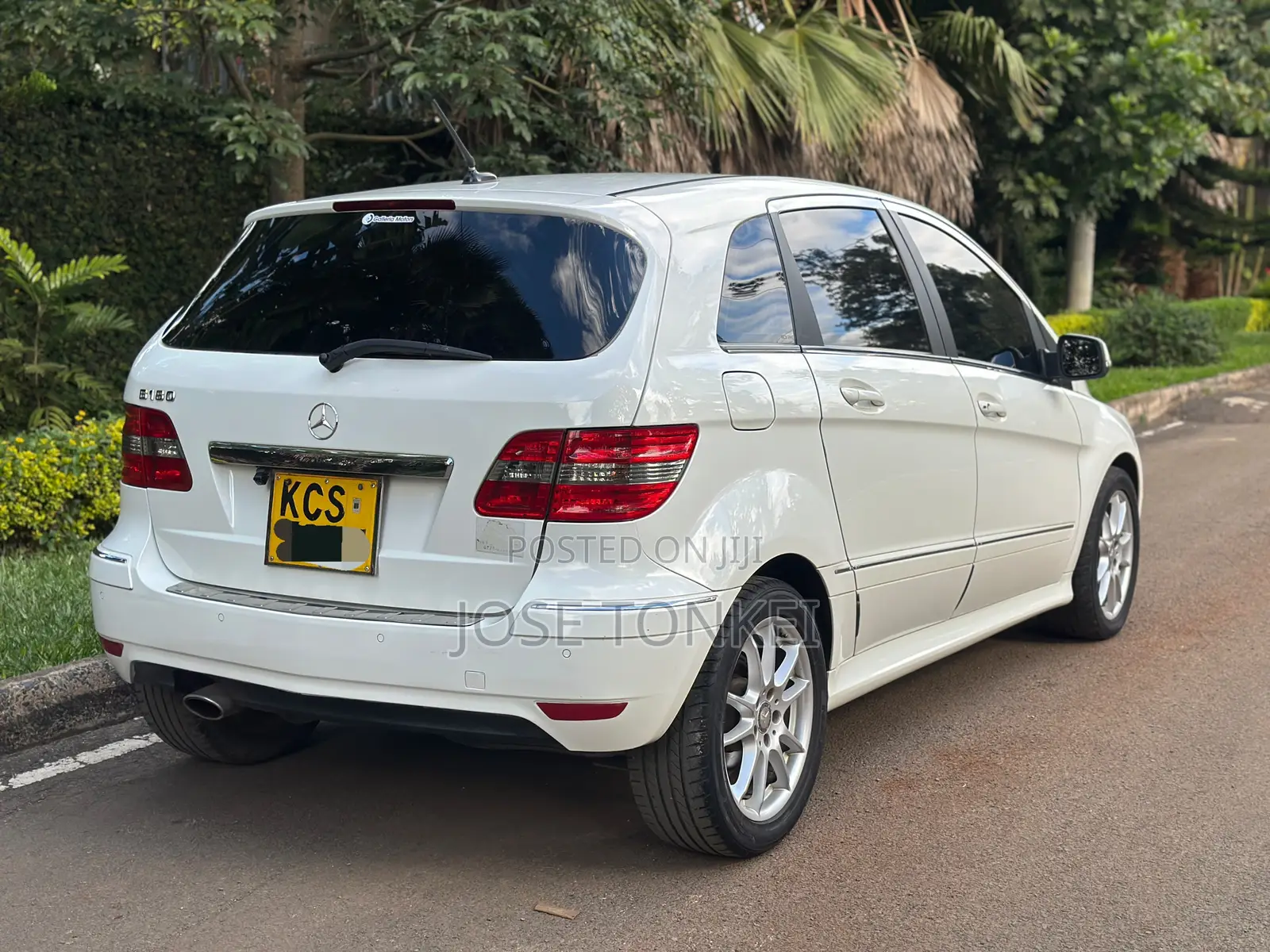 Mercedes-Benz B-Class B180 Petrol 2011 White
