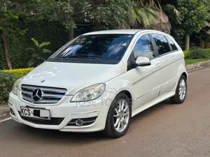 Mercedes-Benz B-Class B180 Petrol 2011 White