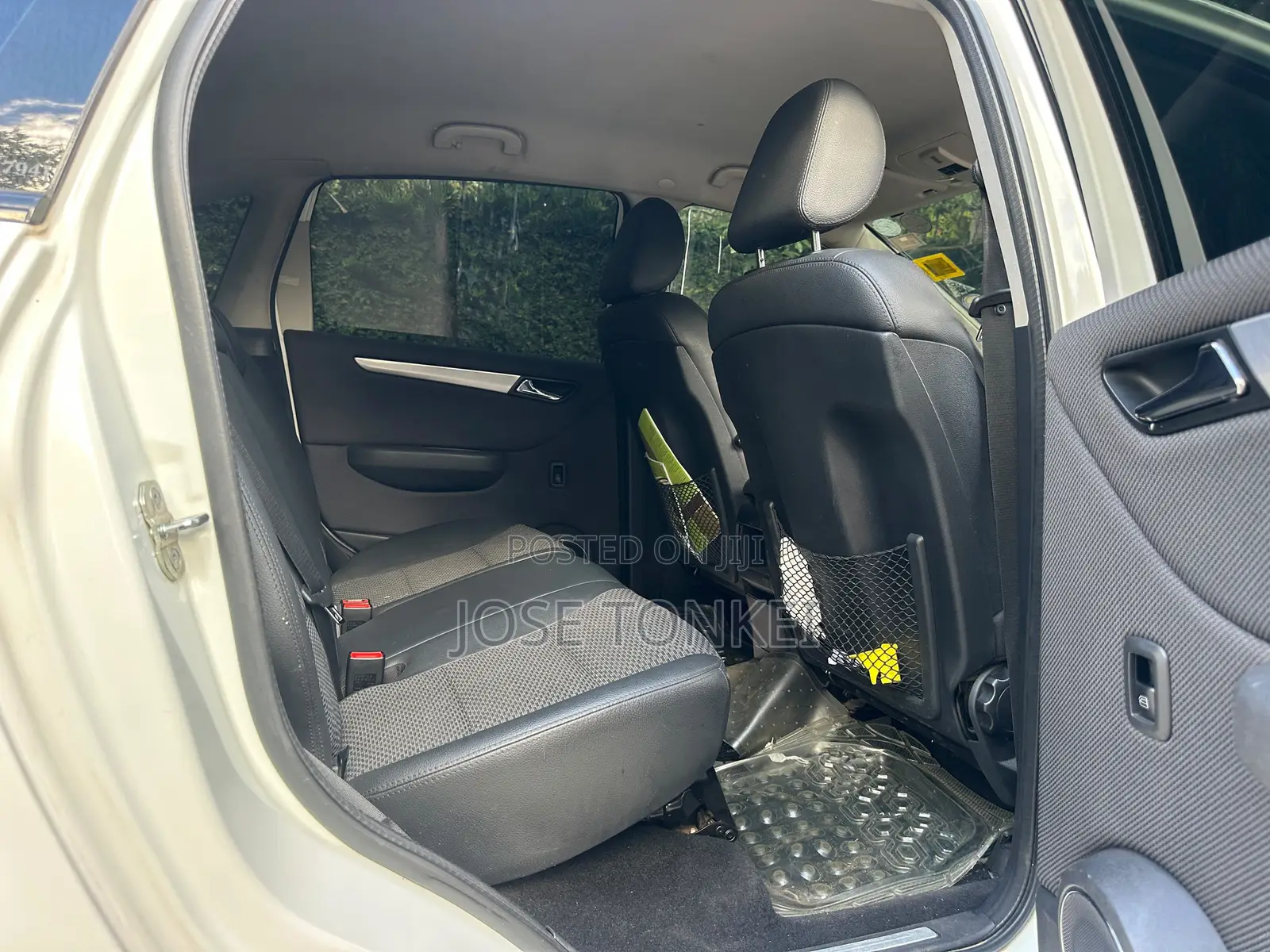 Mercedes-Benz B-Class B180 Petrol 2011 White