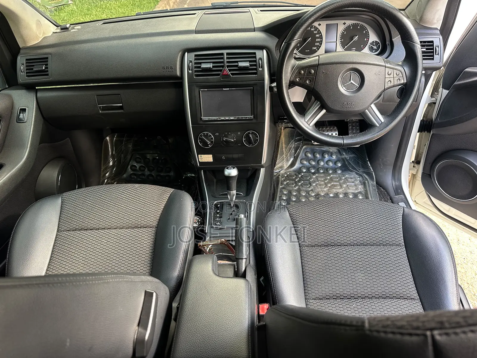 Mercedes-Benz B-Class B180 Petrol 2011 White