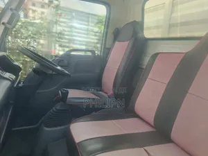 Isuzu NKR Local